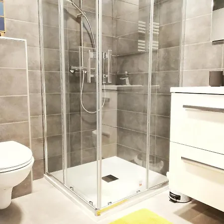 Lucky Place - Parking - Centre - Balcon Apartamento